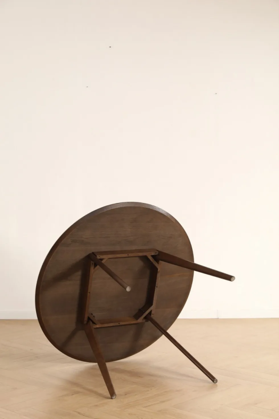 Matbord 'Luma' Runt 115cm - Valnöt