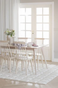 Stol 'Lotta' - Vitpigmenterad